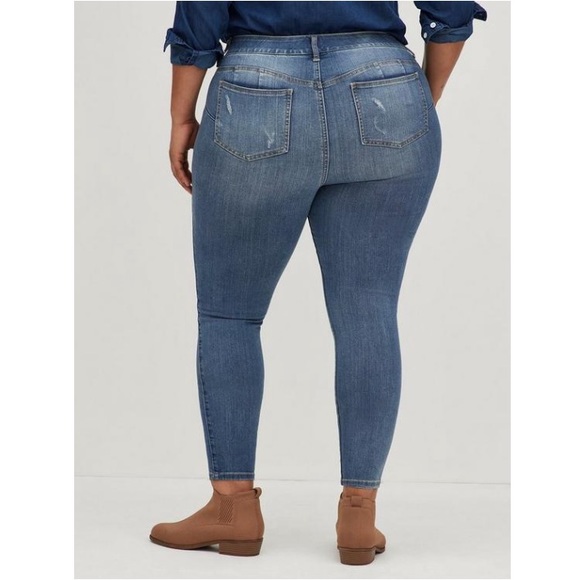 Tall Inseam - Bombshell Skinny Premium Stretch High-Rise Destructed Jeans - Picture 8 of 13